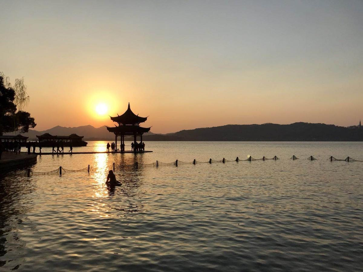 Learn Chinese and Intern in Hangzhou | Hutong School